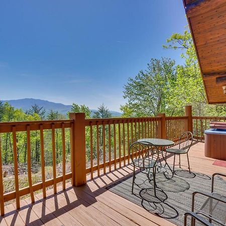 Smoky Mountain Vacation Rental Cabin With Hot Tub! جاتلينبرج المظهر الخارجي الصورة