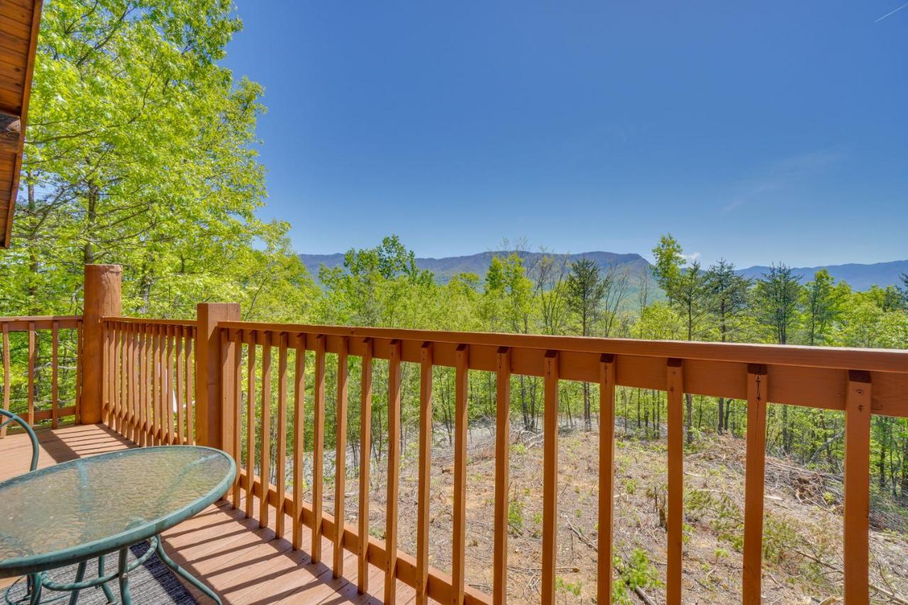 Smoky Mountain Vacation Rental Cabin With Hot Tub! جاتلينبرج المظهر الخارجي الصورة